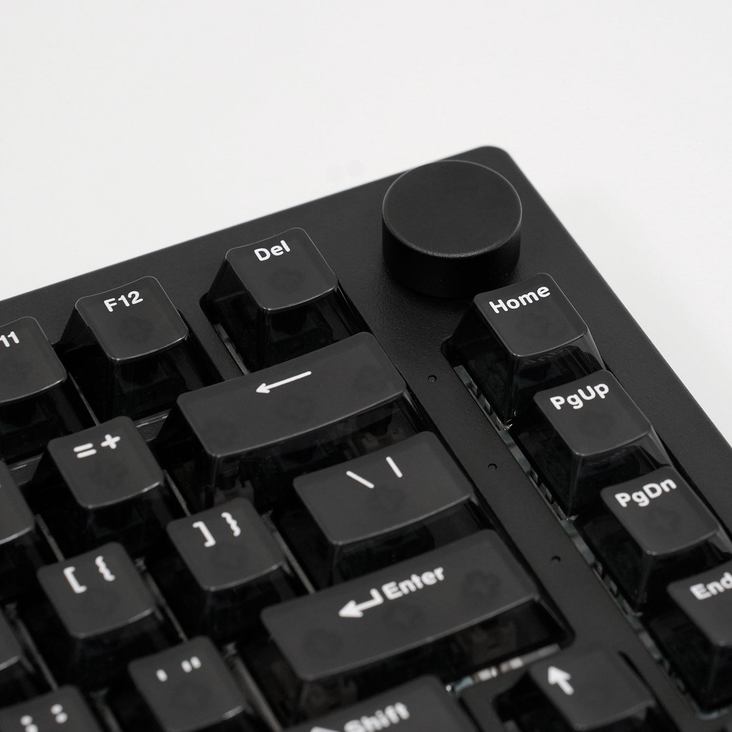 Akko 5075 V3 HE Magnetic Keyboard Gradient Hybrid Black Transparent Knob