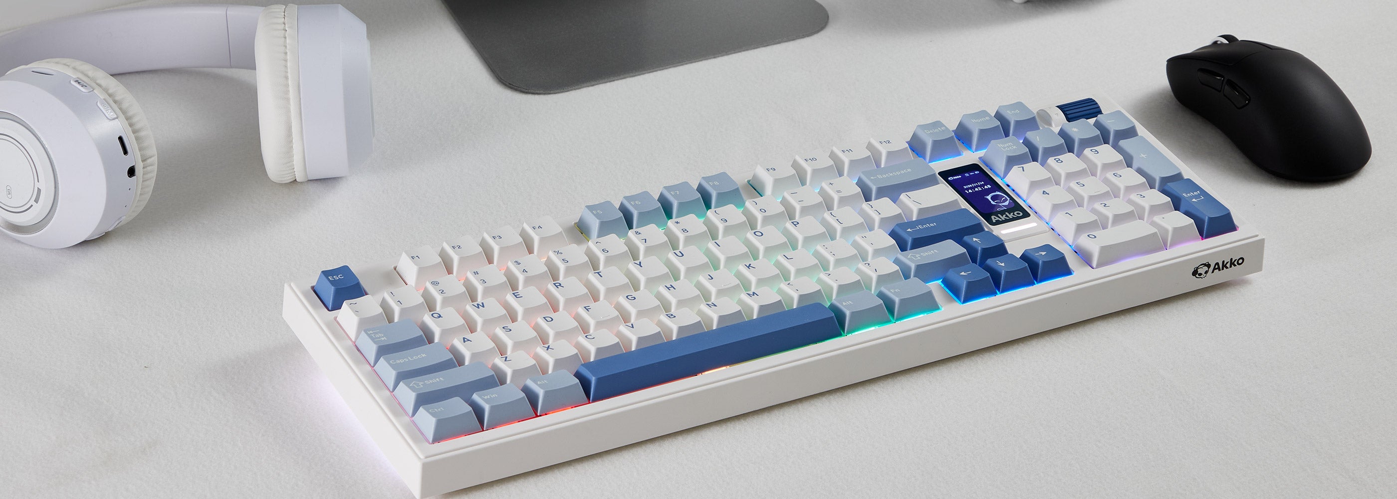 Akko Glacier 5098B Mechanical Keyboard on the Desk