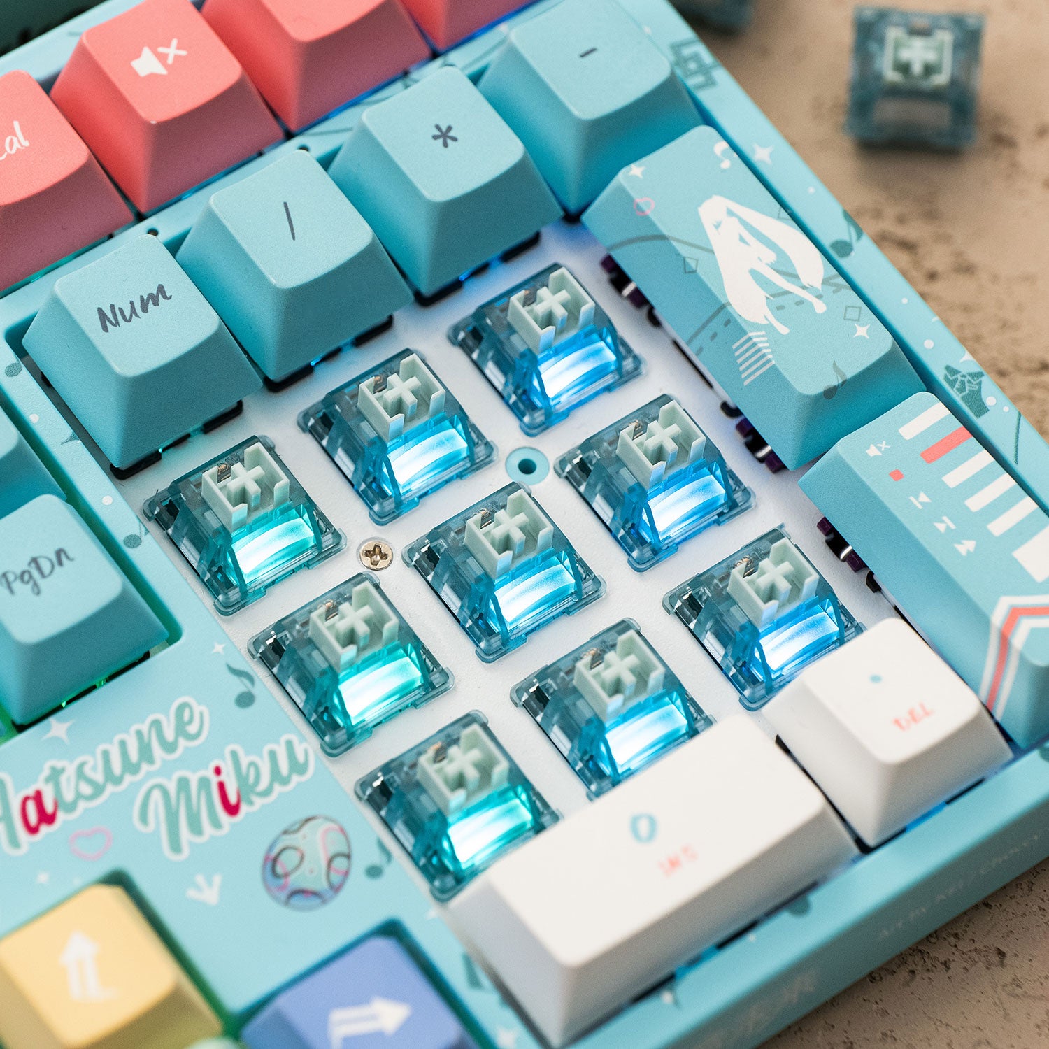 Interrupteur Akko Creamy Cyan (Clicky, 45 pièces)