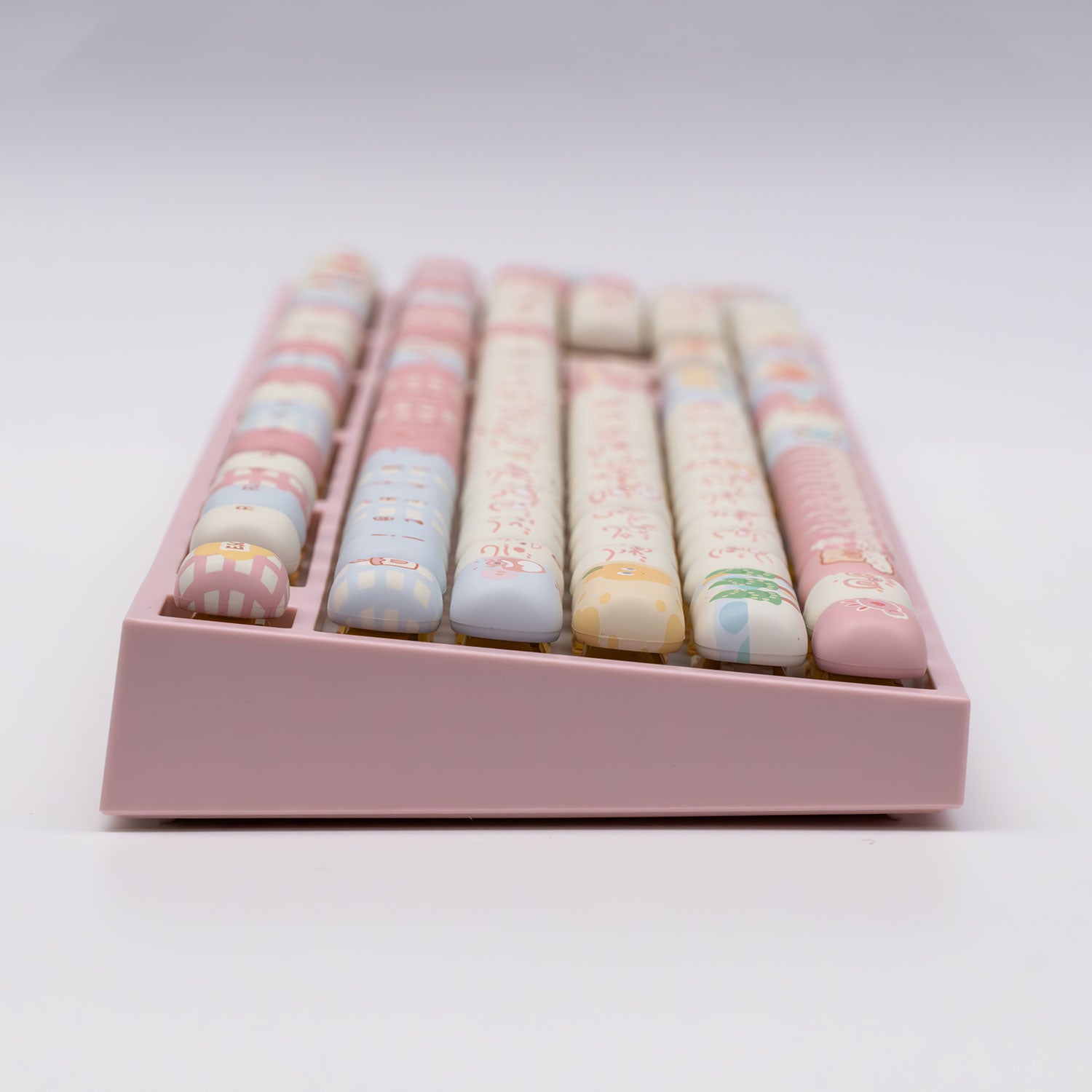 Akko Piggy Party 5108 V5 Mechanical Keyboard Side Details