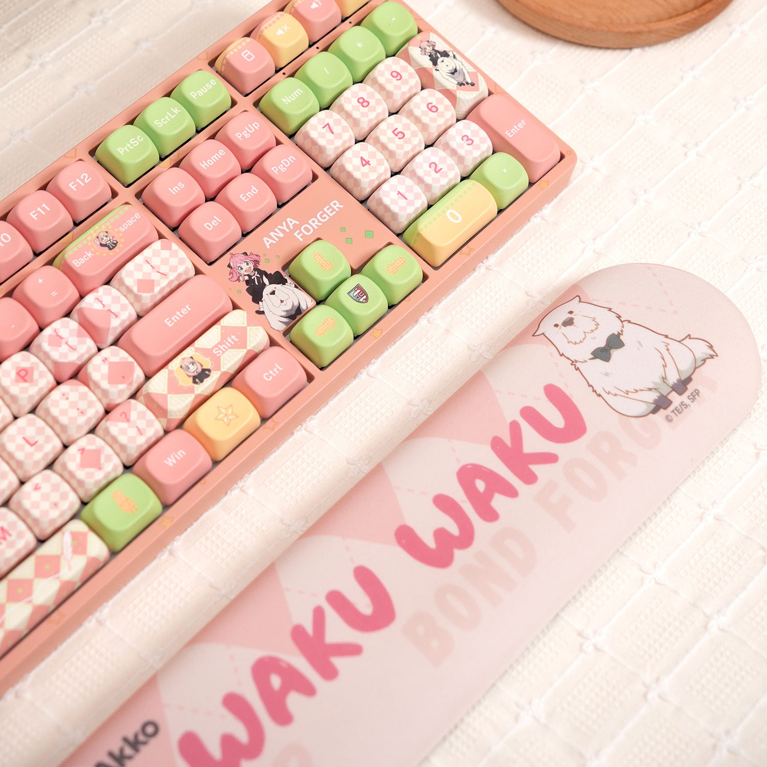 Spy × Family Wrist Rest Details