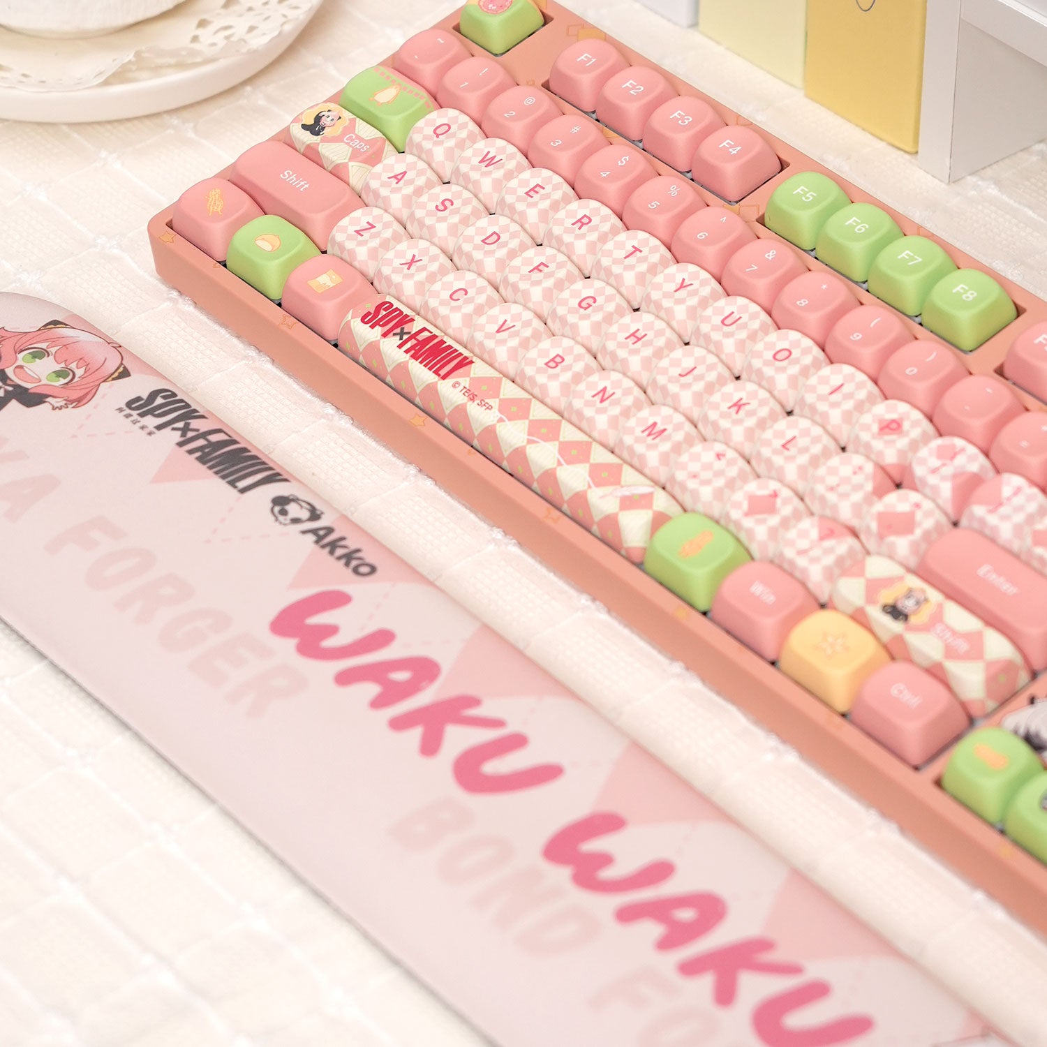 Spy × Family Wrist Rest Right Details