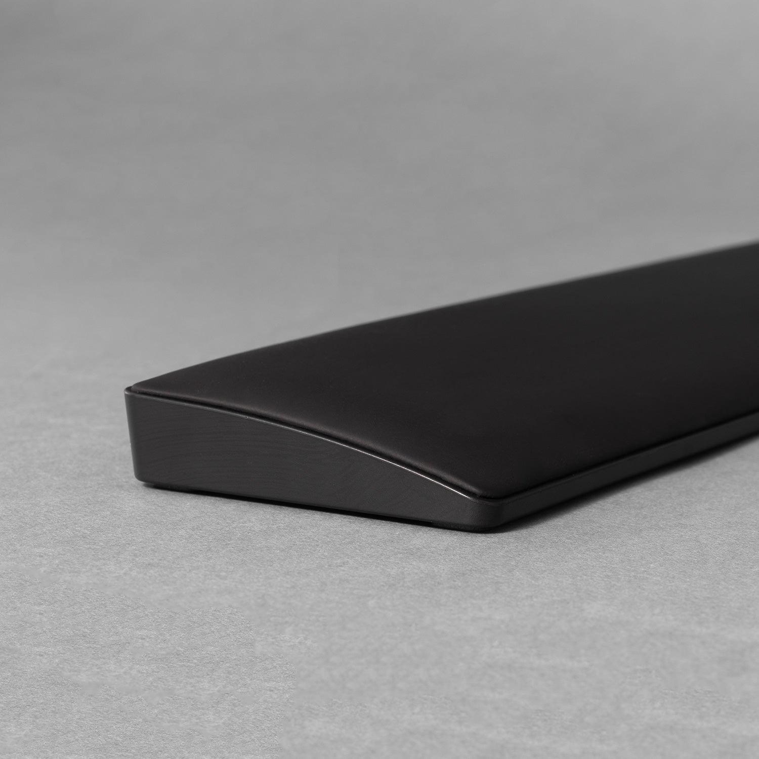 MonsGeek wrist rest side details