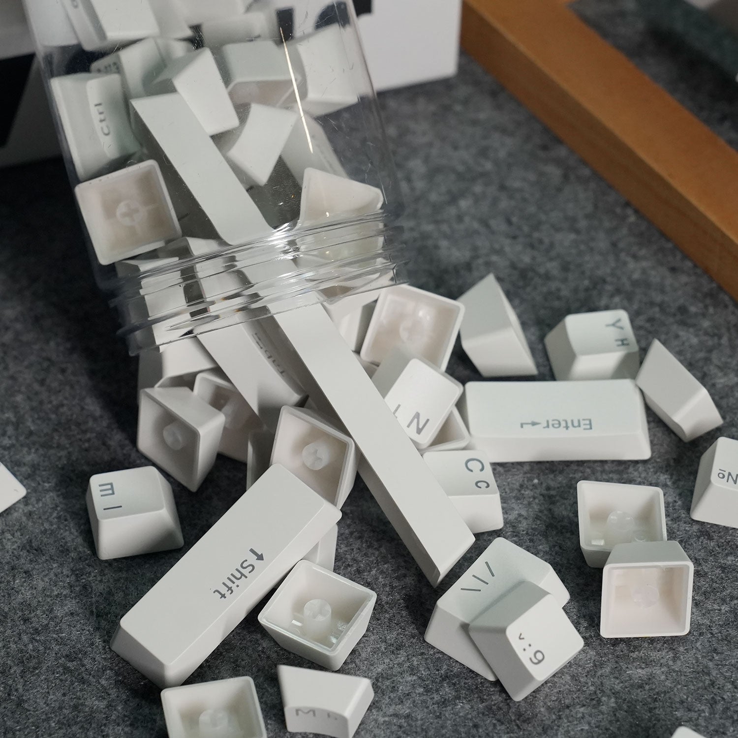 Akko Steam Engine Cyrillic Keycap Set (108-key) Details