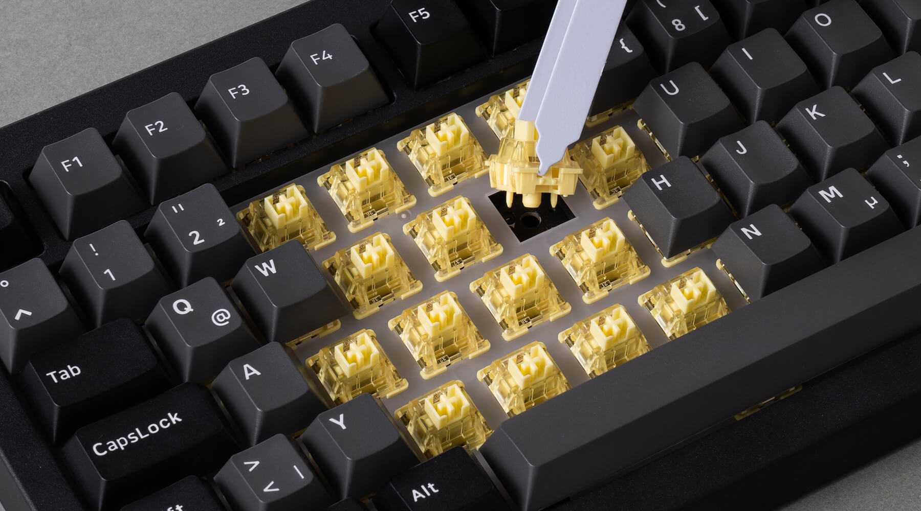 Hot-Swap Keyboards: What They Are, Pros and Cons