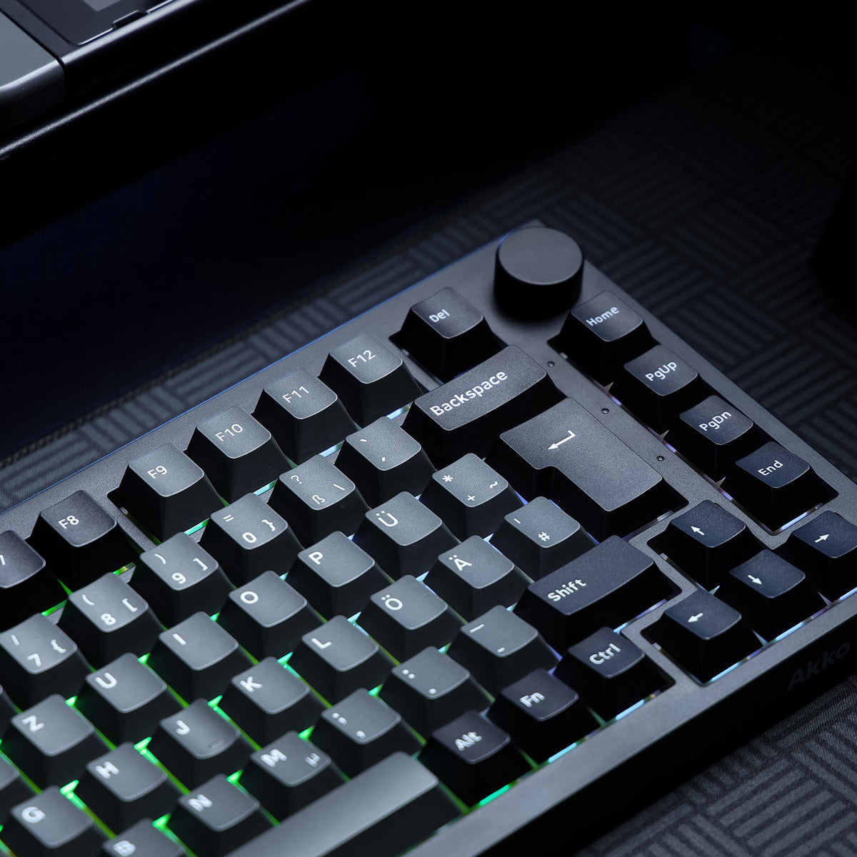 Akko 5075 V5 Black Silver ISO DE Magnetic Keyboard Right Details