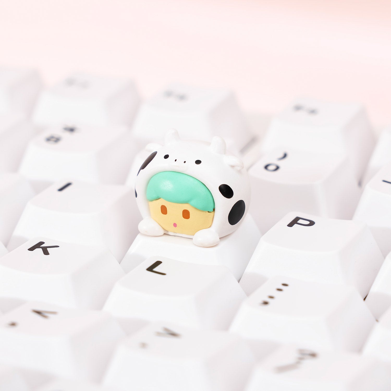 Animal Artisan Keycap × Switch Tester Bubble Cow on the Keyboard