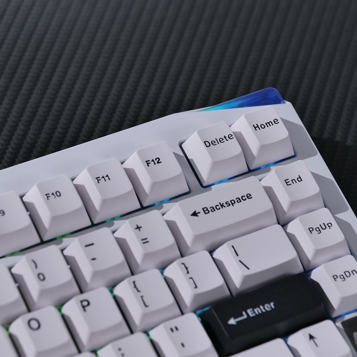 Gem 01 VIA Custom Mechanical Keyboard