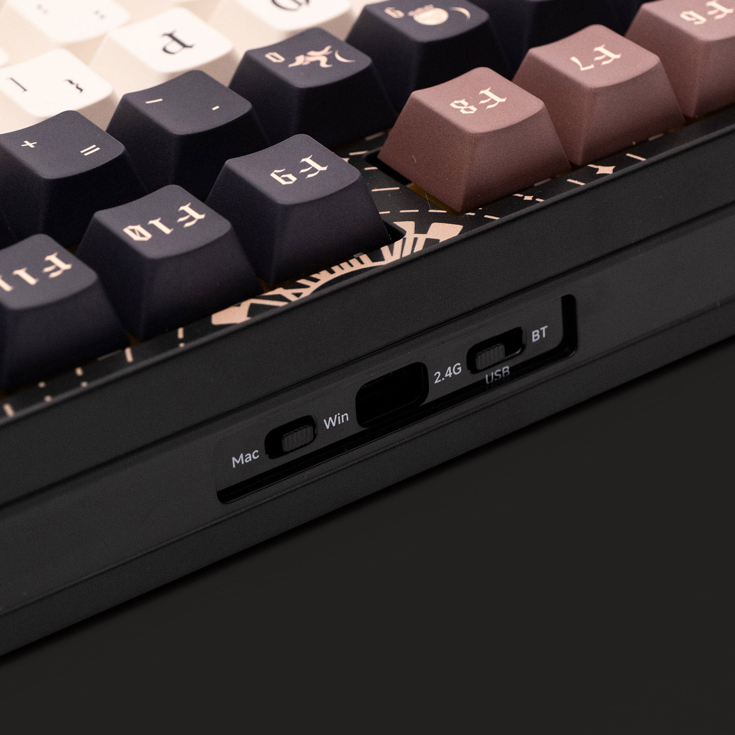 Akko Lord of the Mysteries 5108 V5 Mechanical Keyboard USB Details