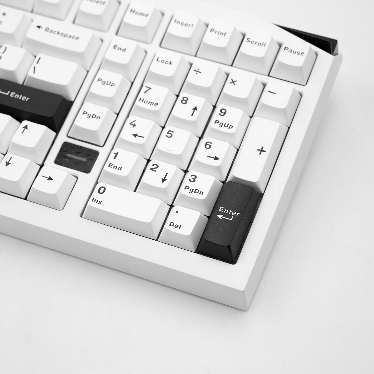 Akko Mineral 02 VIA Keyboard White Right Details