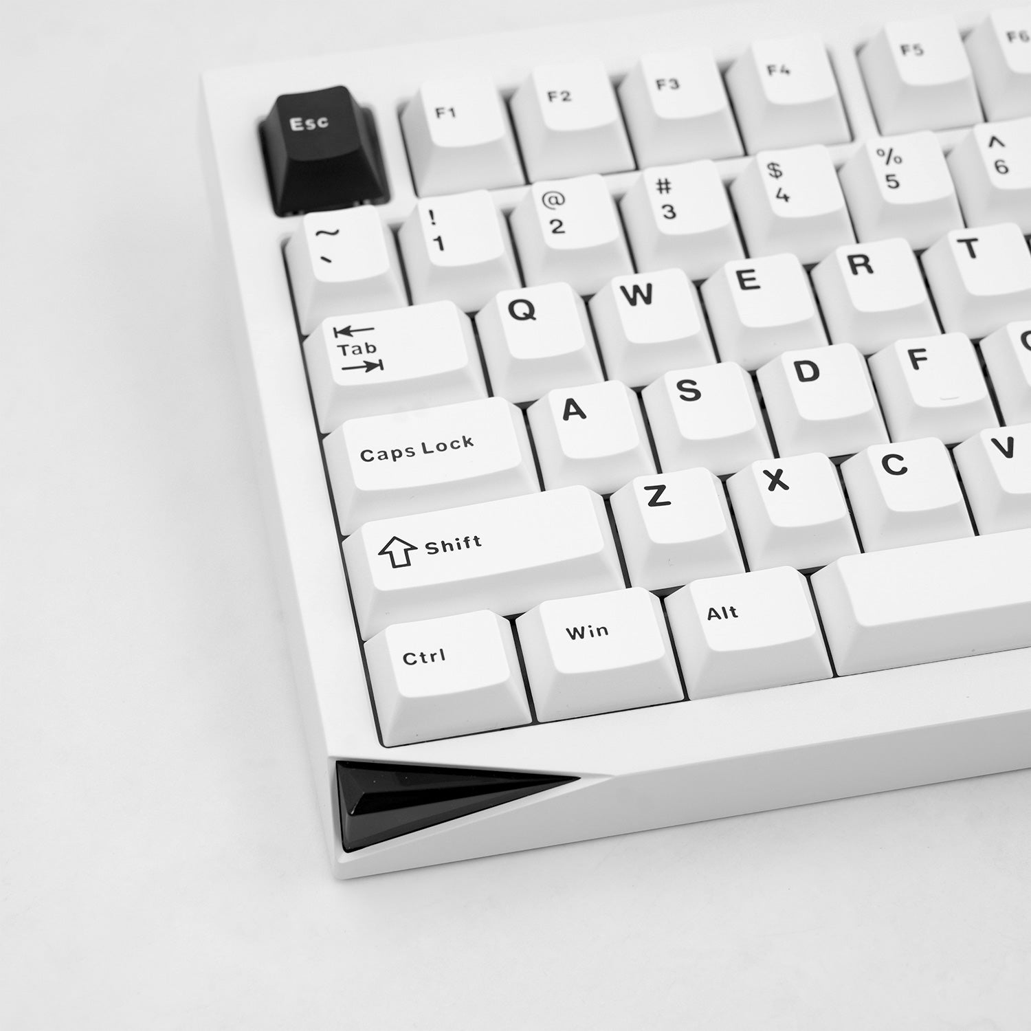 Akko Mineral 02 VIA Keyboard White Left Details