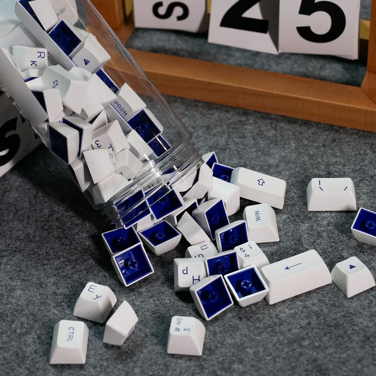 Akko Blue on White Cyrillic Keycap Set (88-key) Jar Packaging Details