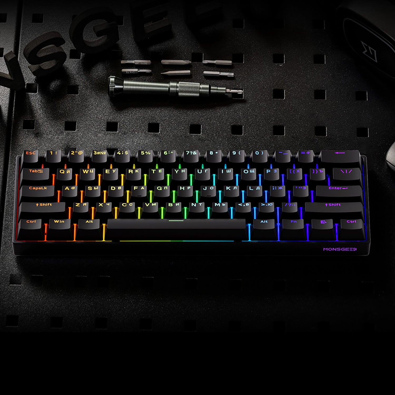 Akko Shine-Through Black Cyrillic Keycap Set (61-key) Details